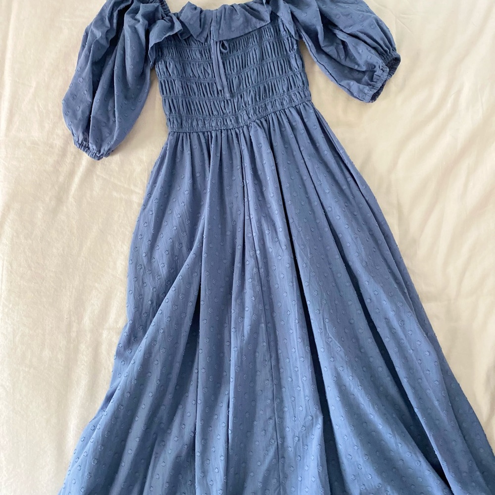 Puffy-sleeve cottagecore maxi dress